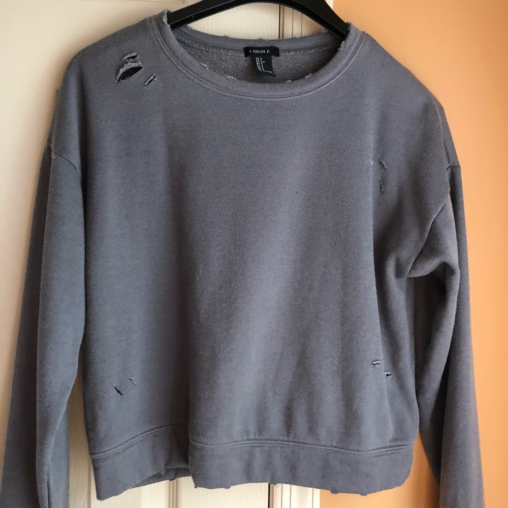 FOREVER 21 DISTRESSED SWEATSHIRT